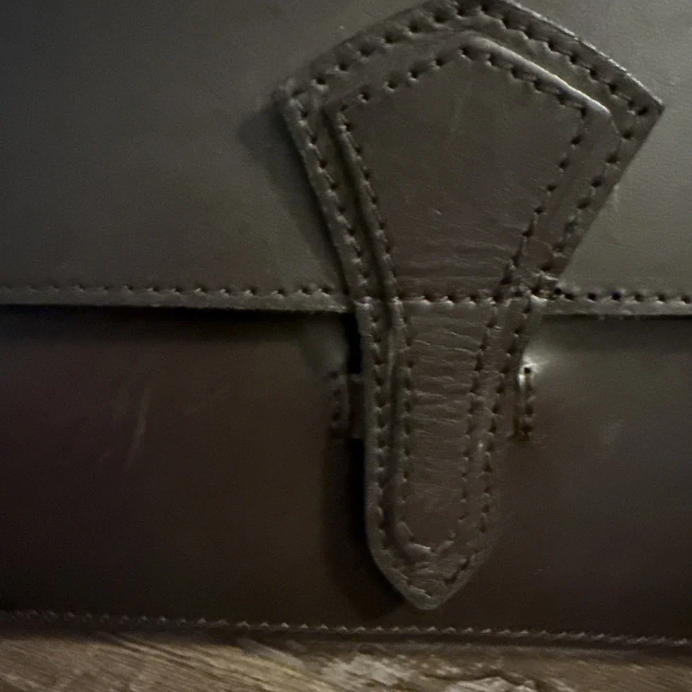 Anonimo Fiorentino Leather Crossbody Bag Brown Tongue And Slot Closure VTG SMALL